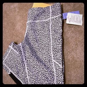 Lulu lemon leggings  ( side pockets ) Speed Crop